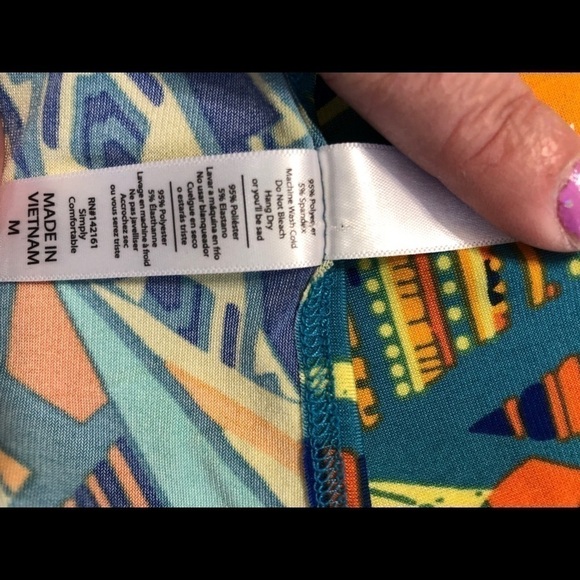 NEW - Lularoe Classic T Blue, Yellow & Orange Geometric Pattern - Size Medium - Picture 4 of 5